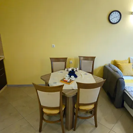 Milushevi * Aranyhomok